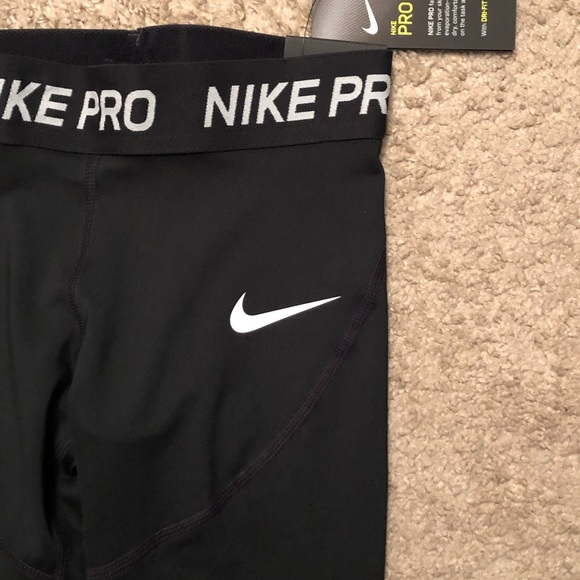 Nike - Girl’s 3/4 Length Leggings - S - Picture 4 of 8